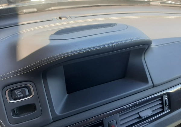 Volvo V70 cena 46700 przebieg: 249144, rok produkcji 2015 z Sieniawa małe 781